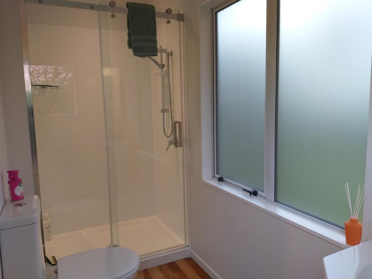 Charlies@Hilltop Deluxe Retreat Bed & Breakfast Taupo Bagian luar foto